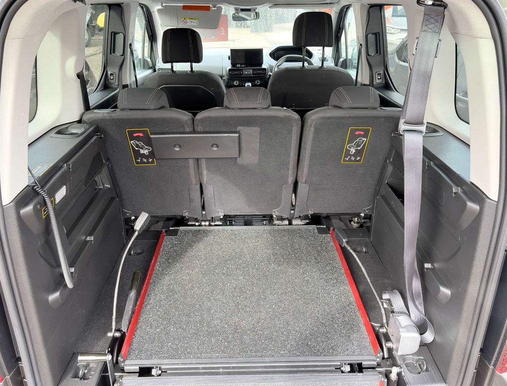 Peugeot Rifter Horizon Hdi 5 Seats Wheelchair Accessible Vehicl #6