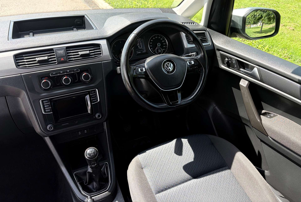 Volkswagen Caddy Maxi Life 2021 21 2.0 #9