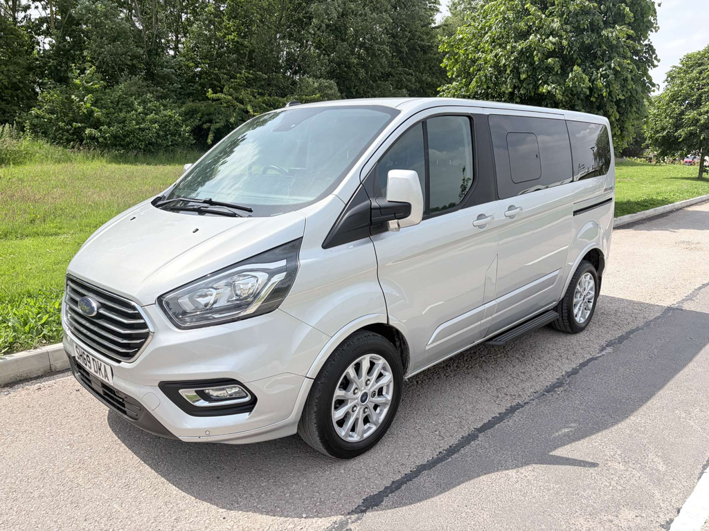 Ford Tourneo Custom Titanium 7 Seats Allied Wheelchair Accessible #3