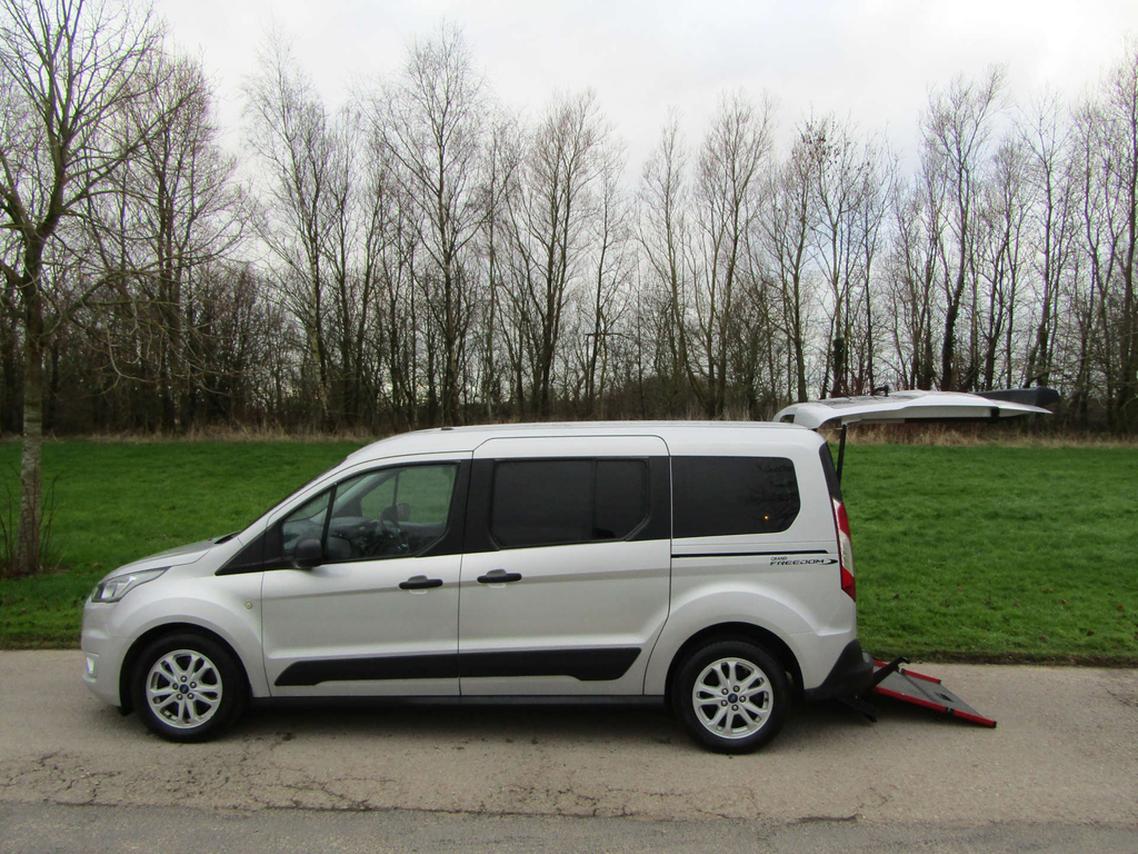 Ford Grand Tourneo Connect 5 Seats Wheelchair Accessible Vehicle Wav 