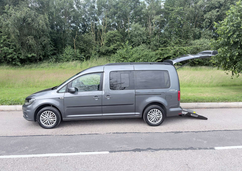 Volkswagen Caddy Maxi Life Dsg Allied Wheelchair Accessible Vehic 