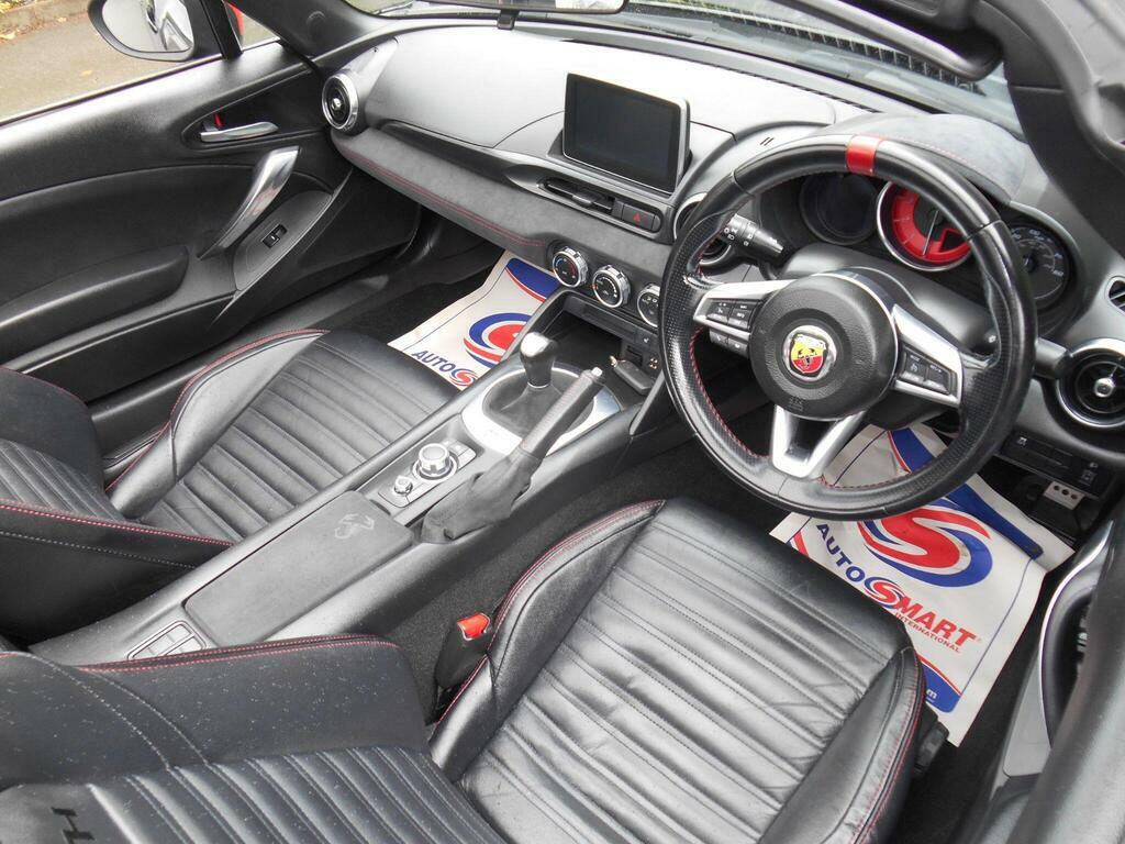 Abarth 124 Spider Black #10
