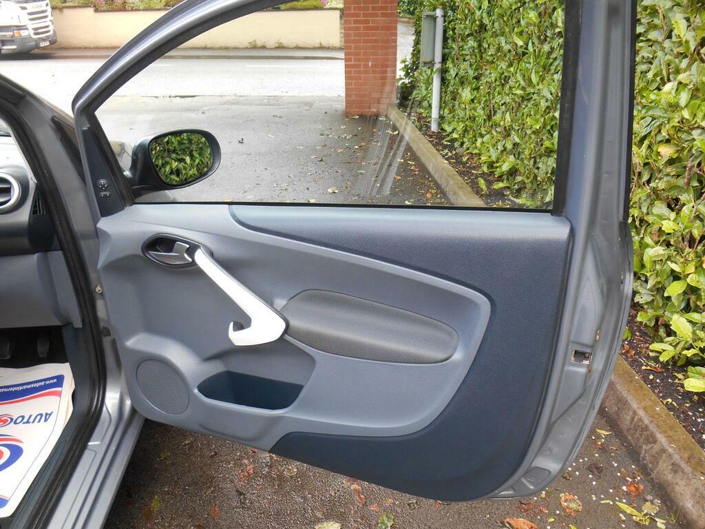 Ford KA Hatchback Silver #12