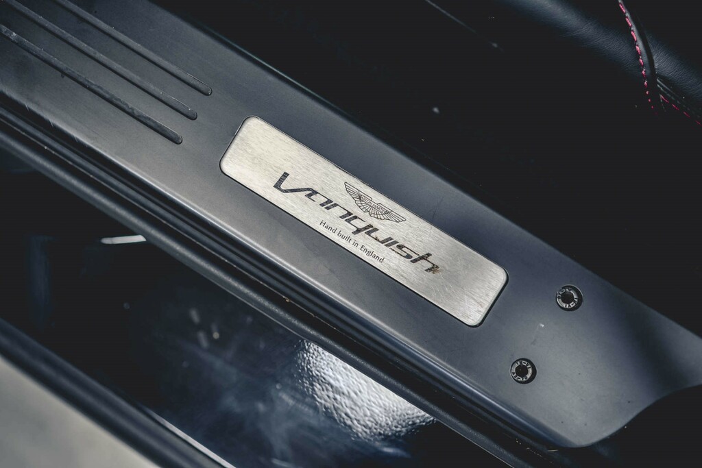 Aston Martin Vanquish Vanquish V12 Silver #41