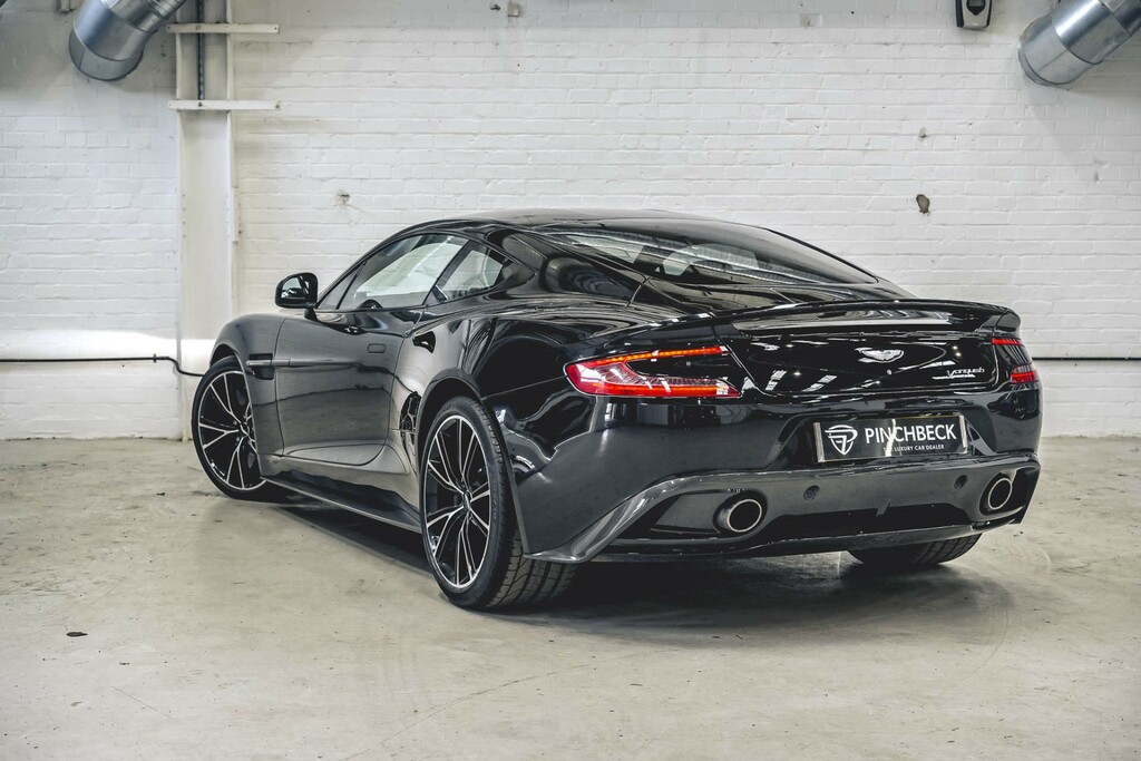 Aston Martin Vanquish Vanquish V12 Silver #12