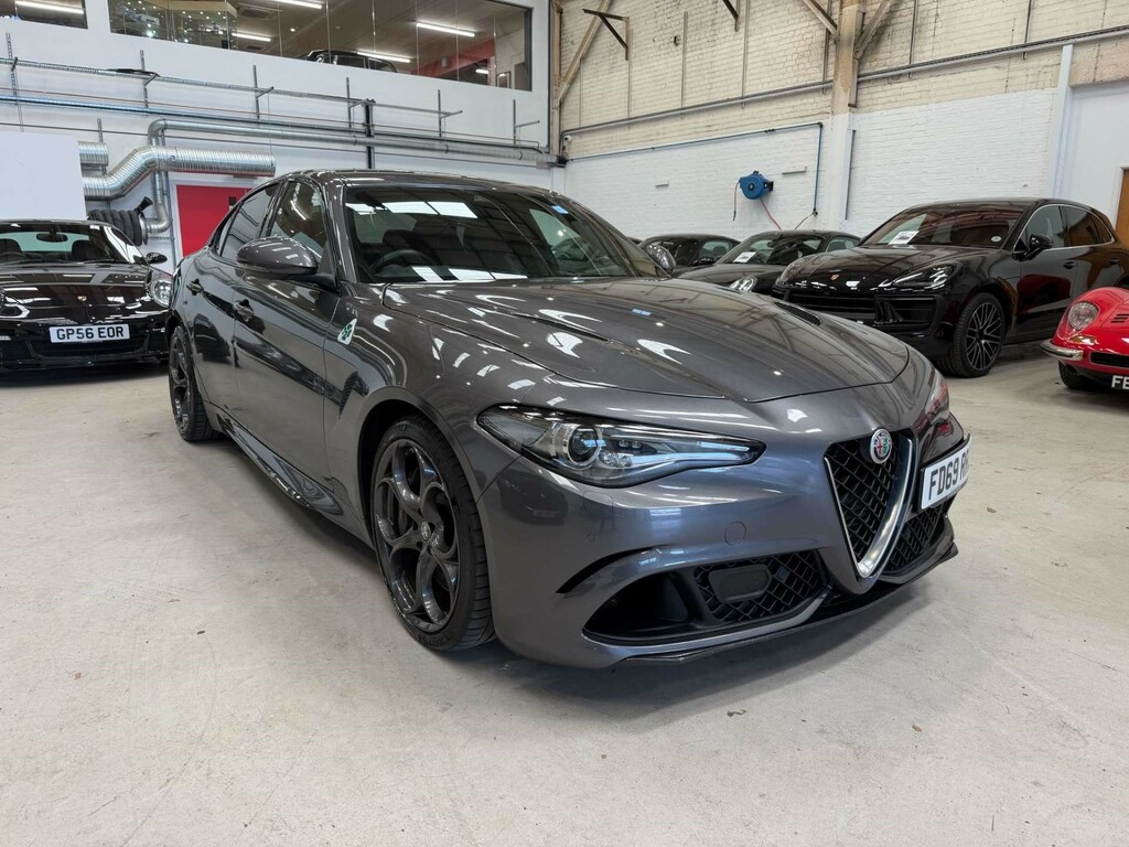 Alfa Romeo Giulia V6 Bi-t Quadrifoglio