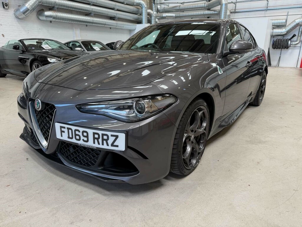 Alfa Romeo Giulia V6 Bi-t Quadrifoglio #2