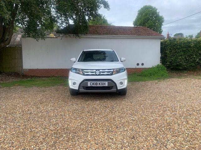 Suzuki Vitara 1.6 Sz5 Allgrip White #4