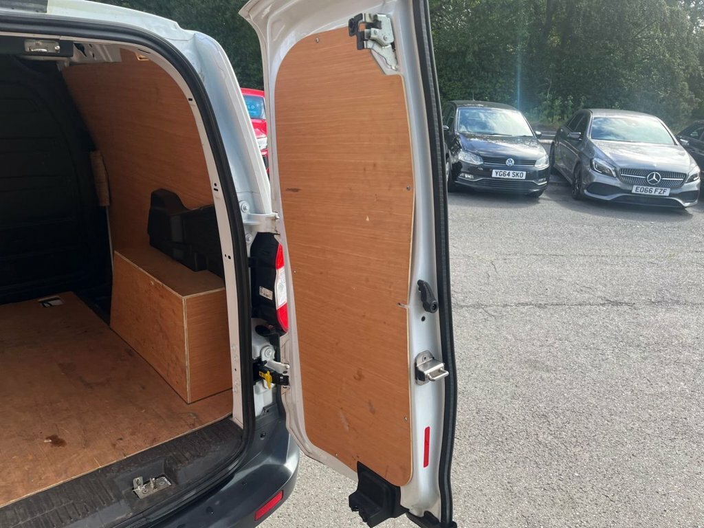 Ford Transit Courier 1.0 Ecoboost Leader Van 6 Speed Blue #38