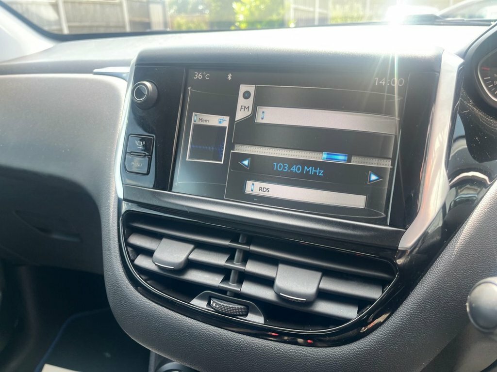 Peugeot 208 1L Active YF62YVX Silver #4