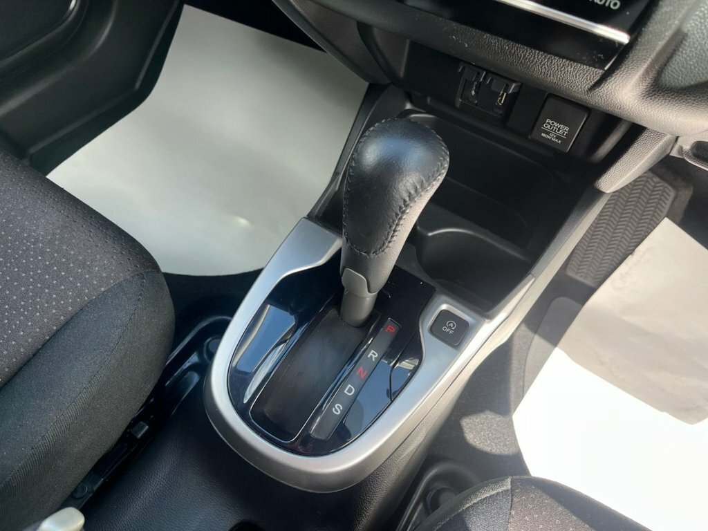 Honda Jazz 1.3L Ex SD67WCA White #4
