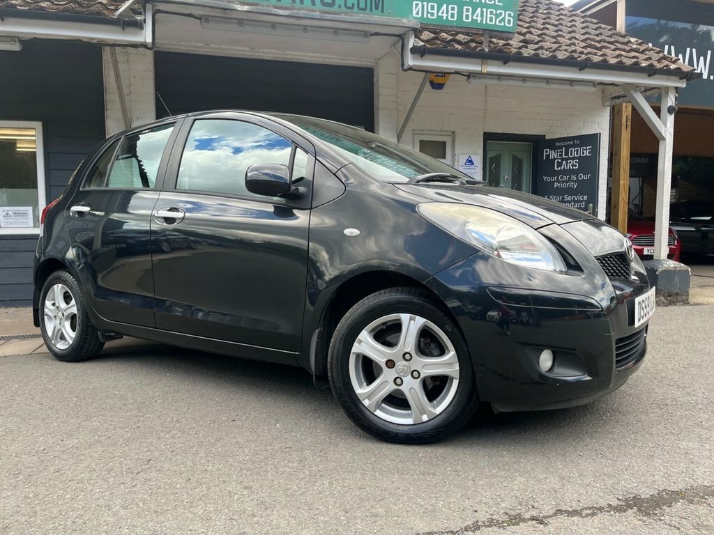 Toyota Yaris Hatchback Grey #11