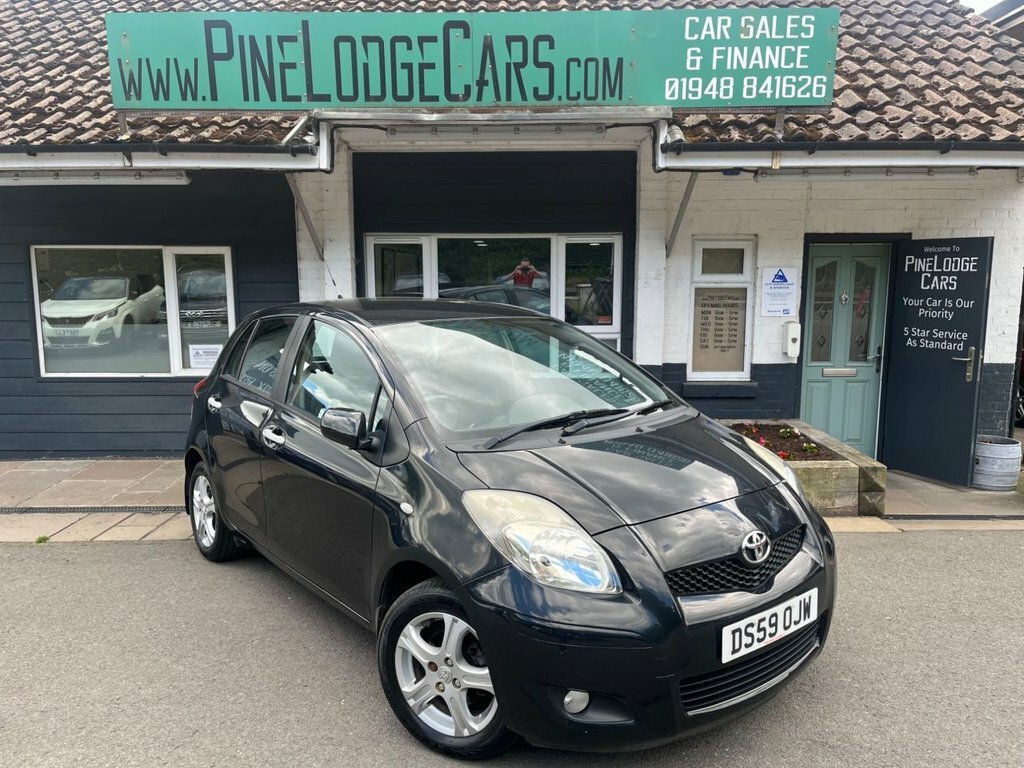 Toyota Yaris Hatchback Grey #1