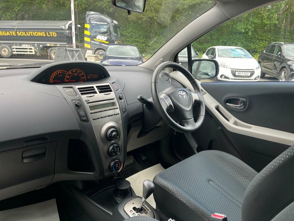 Toyota Yaris Hatchback Grey #49