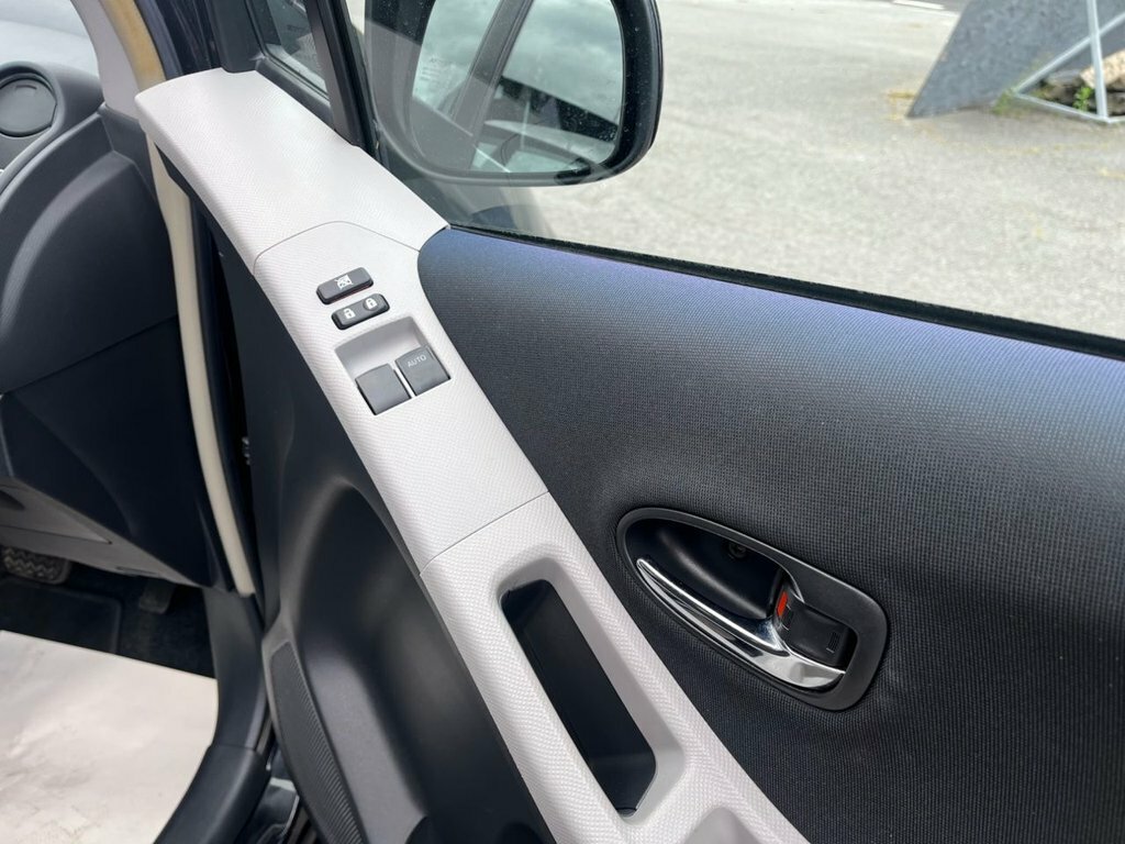 Toyota Yaris Hatchback Grey #26