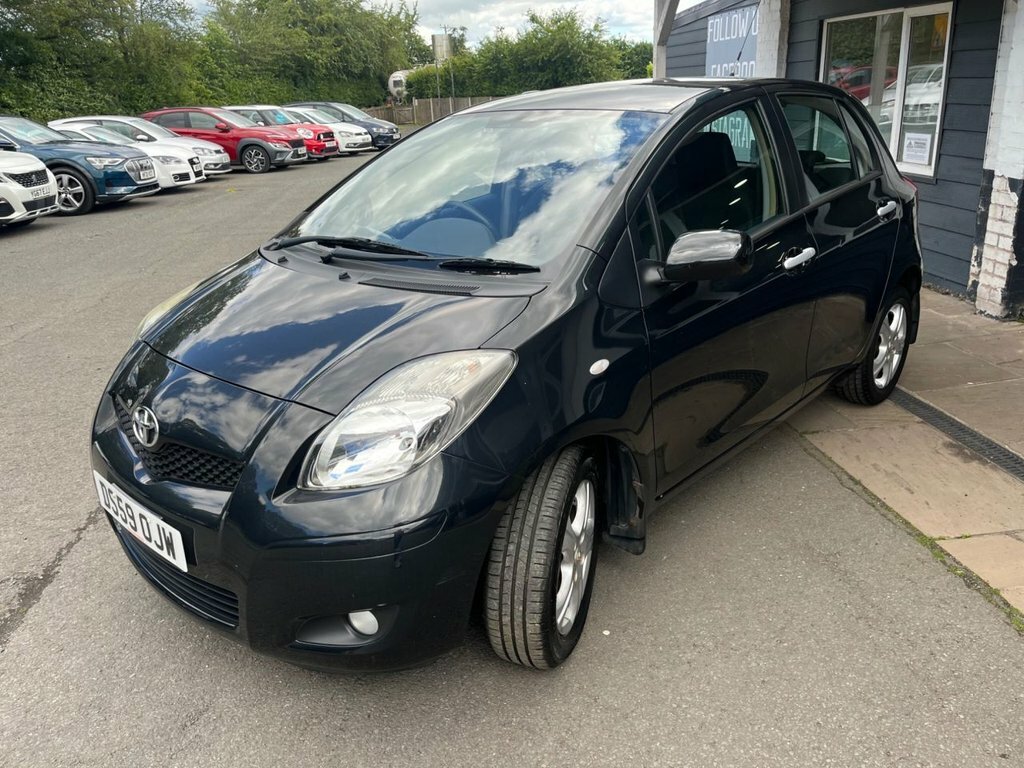 Toyota Yaris Hatchback Grey #6
