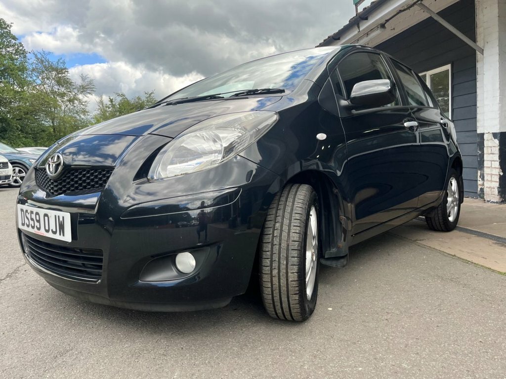 Toyota Yaris Hatchback Grey #24