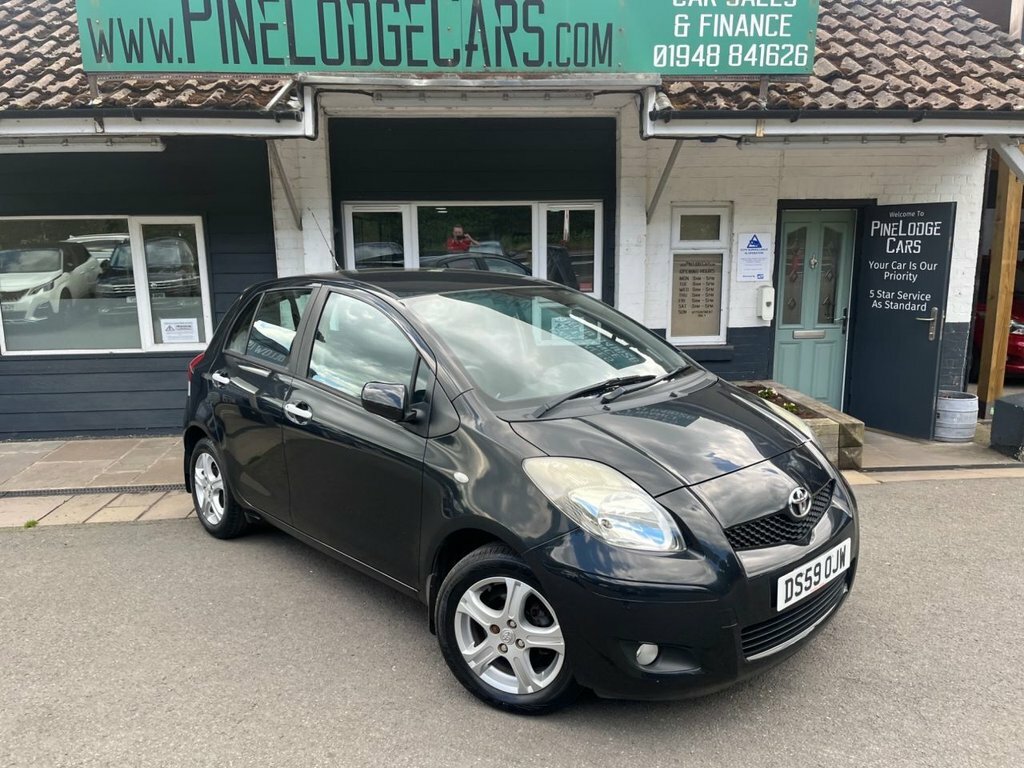 Toyota Yaris Hatchback Grey #5