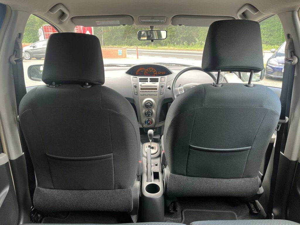 Toyota Yaris Hatchback Grey #43