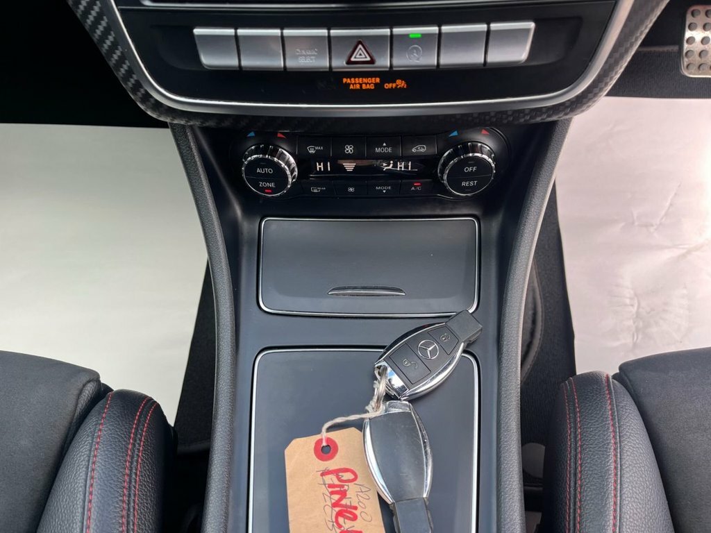 Mercedes-Benz A Class 2L Amg Line WO17CKY Grey #4