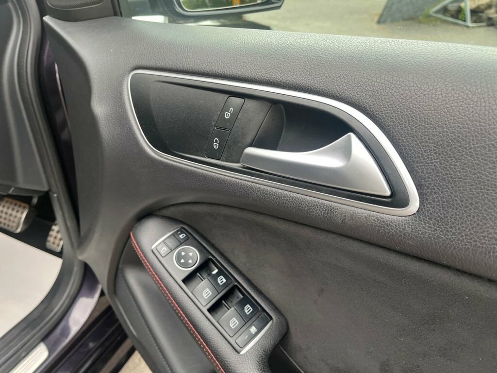 Mercedes-Benz B Class B180 Cdi Amg Line Black #57