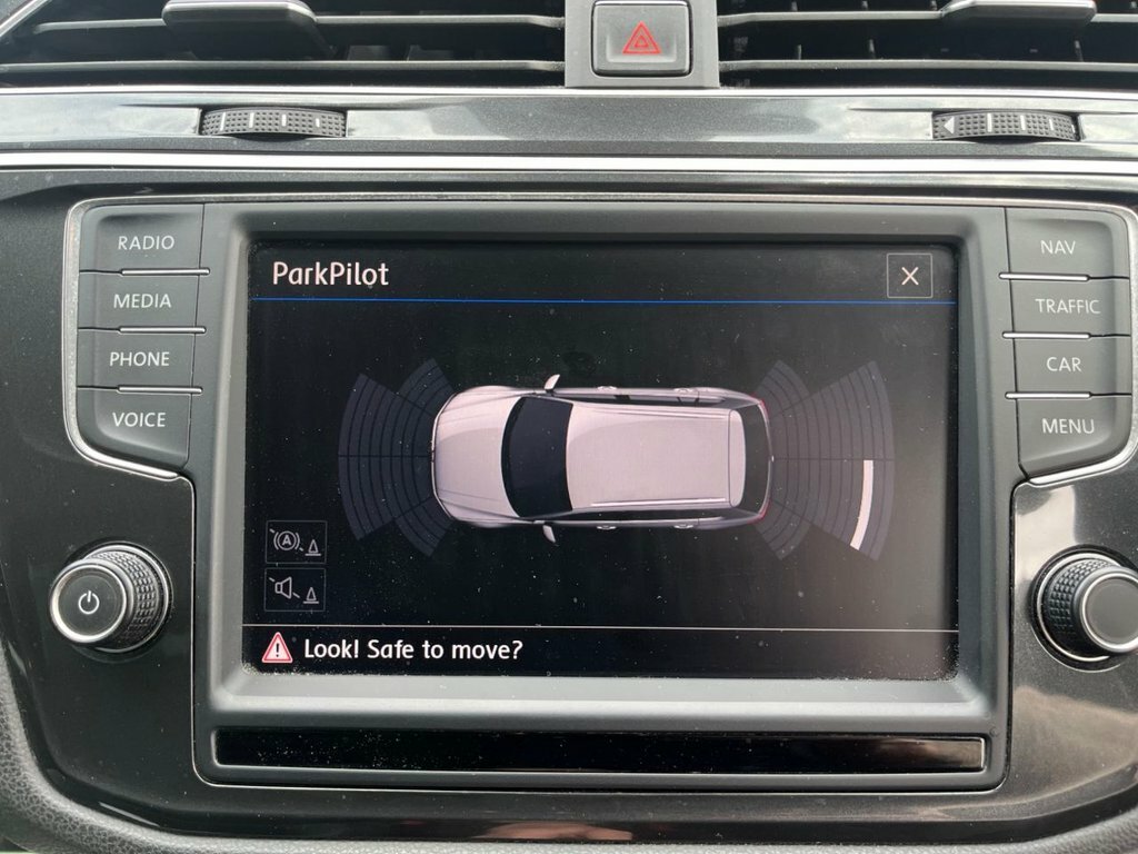 Volkswagen Tiguan 2L Se Navigation Grey #4