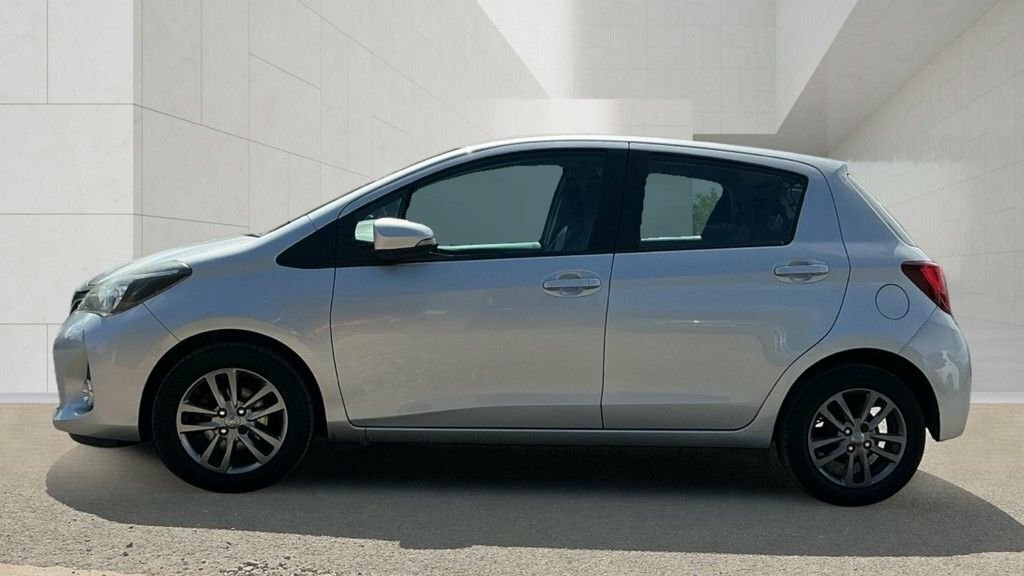 Toyota Yaris 1L Icon Silver #6