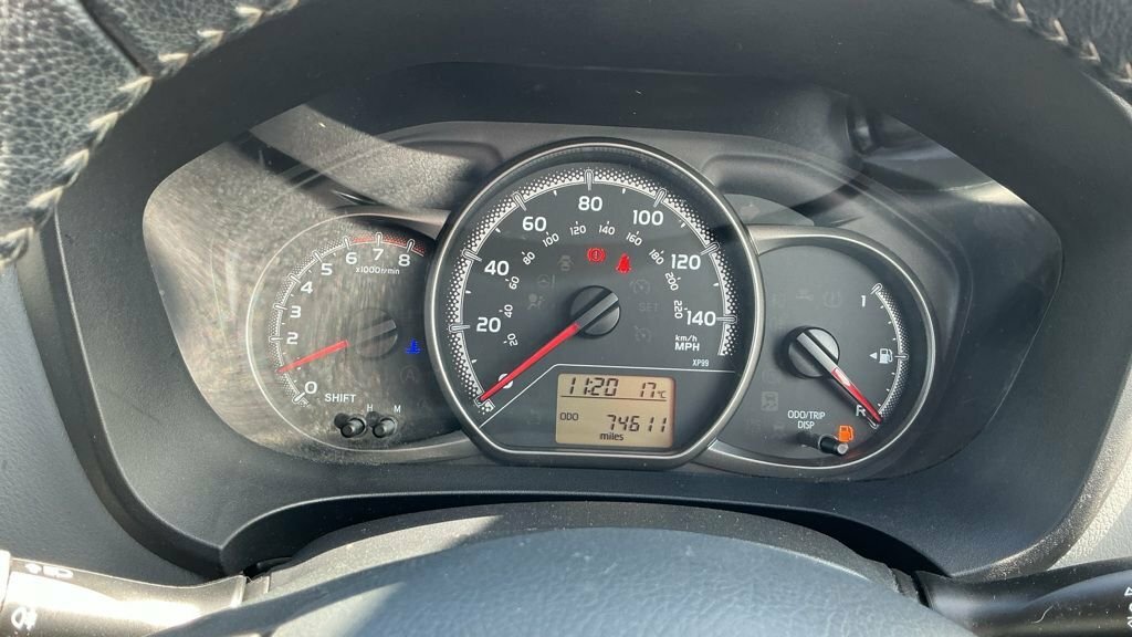 Toyota Yaris Vvt-i Active Red #10