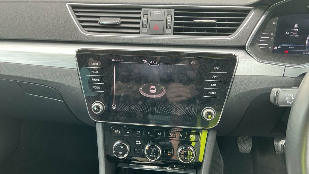 Skoda Superb Hatch Se 1.5 Tsi 150 Ps Dsg Black #11
