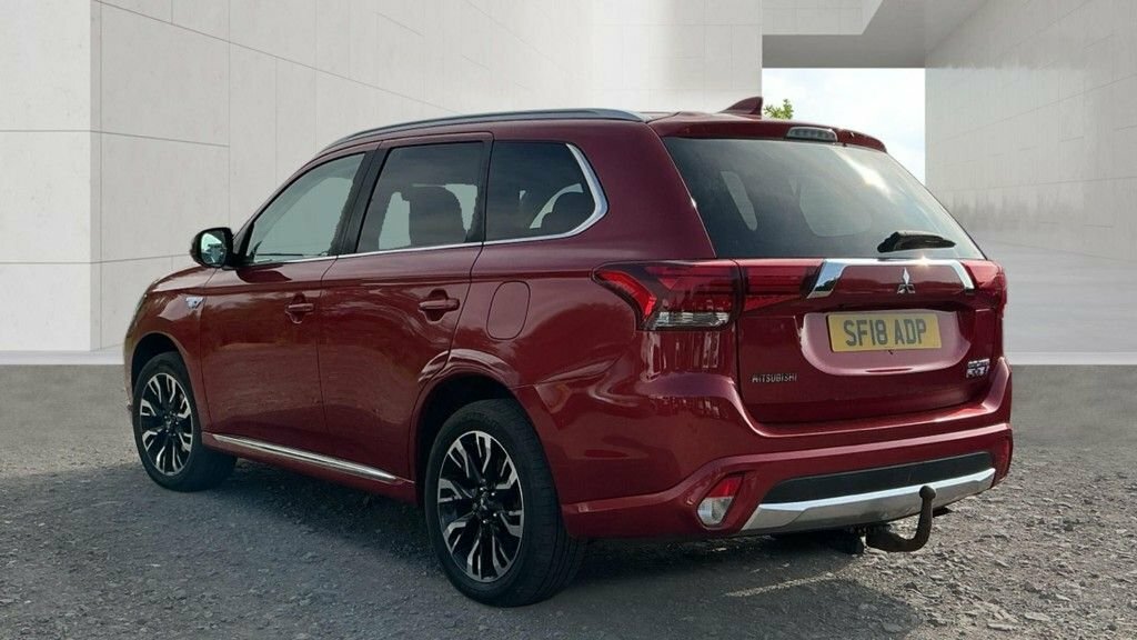 Mitsubishi Outlander 2L 4H Red #3