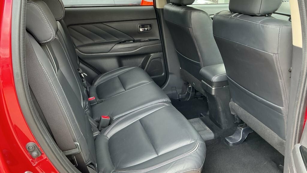 Mitsubishi Outlander Outlander 4H Phev Cvt White #8