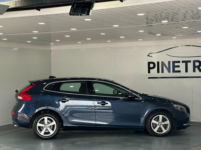 Volvo V40 2.0 D3 Se Hatchback Geartronic Euro 5 Blue #3