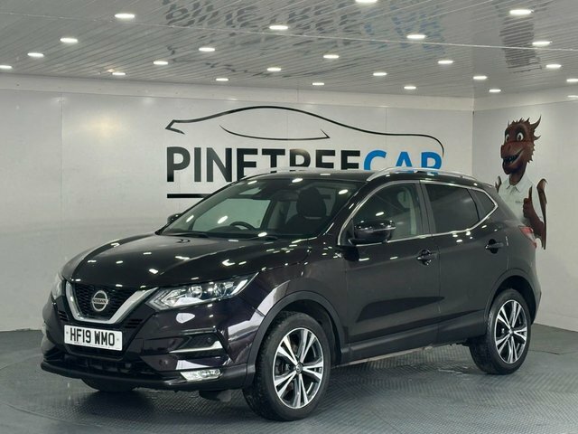Nissan Qashqai 1.3 Dig-t N-connecta Suv Euro 6 HF19WMO Black #2