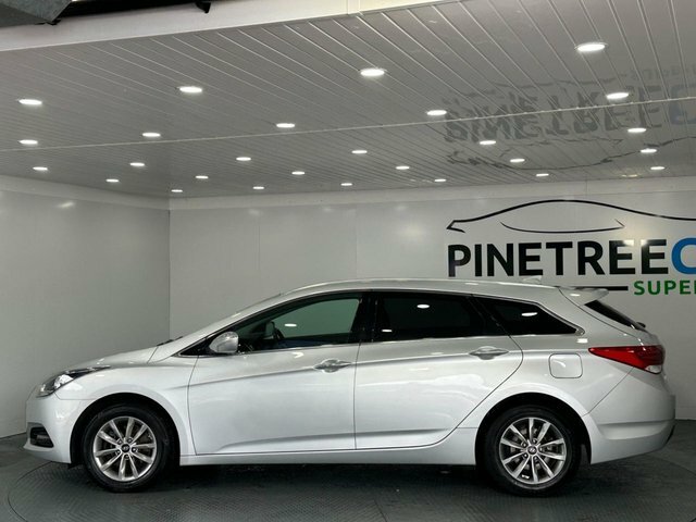 Hyundai I40 1.7 Crdi Blue Drive Se Nav Tourer Manua Silver #2