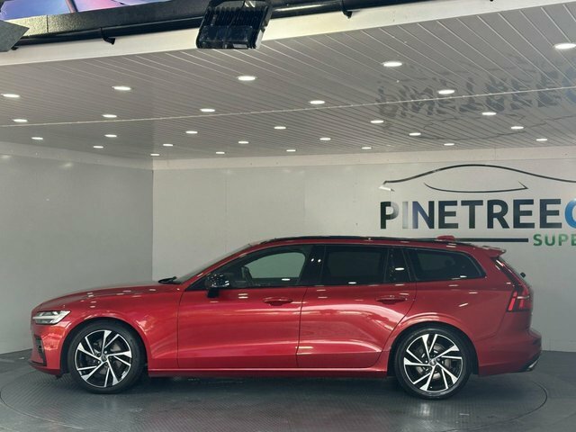 Volvo V60 2.0 D4 R-design Pro Estate Euro 6 KT68TYB Red #3