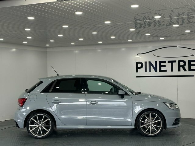 Audi A1 1.4 Tfsi Cod Black Edition Sportback Ma HF18MYK Black #5