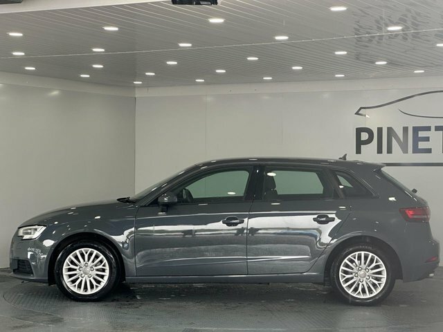 Audi A3 1.5 Tfsi Cod Se Technik Sportback Manua RV18EOP Grey #4