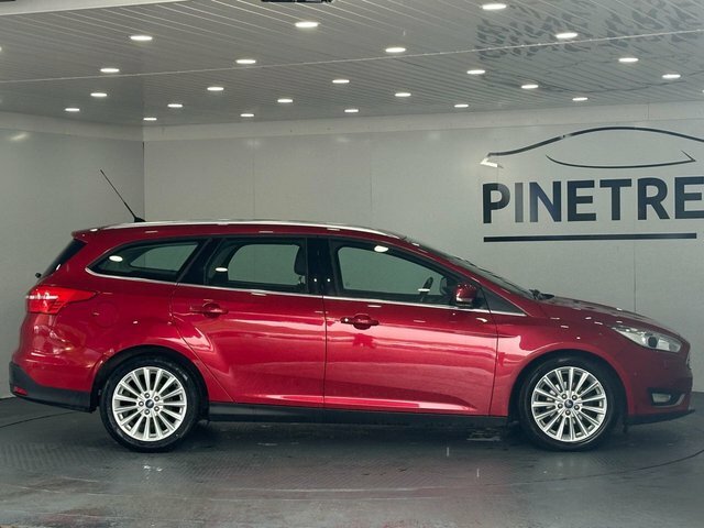 Ford Focus 1.5 Tdci Titanium X Estate Powershift E Red #4