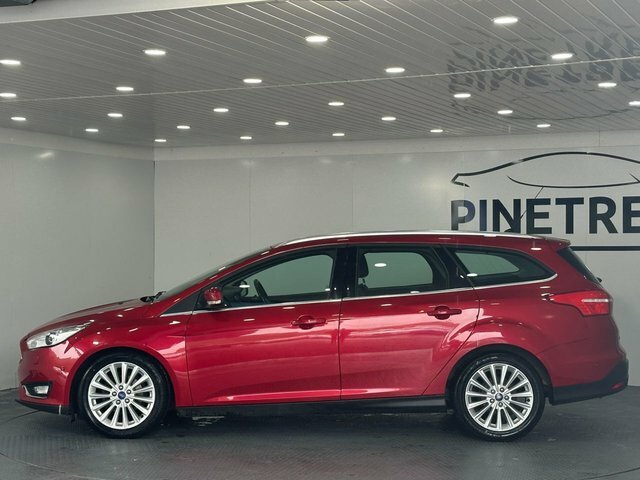 Ford Focus 1.5 Tdci Titanium X Estate Powershift E Red #3