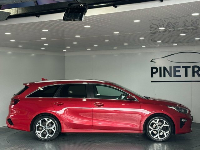 Kia Ceed 1.4 T-gdi 3 Sportswagon Euro 6 Red #4