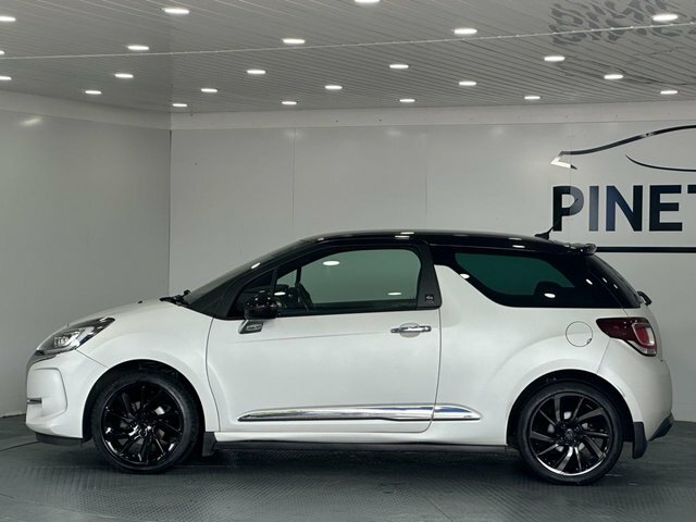 DS DS 3 1.2 Puretech Givenchy Le Makeup Hatchback Petr HX17VTO White #4