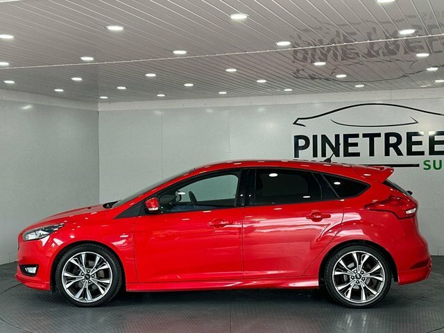 Ford Focus 1.5T Ecoboost St-line Hatchback CV18XNT Red #3