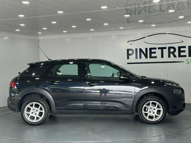 Citroen C4 Cactus 1.2 Puretech Gpf Feel Hatchback HN68AUH Black #4