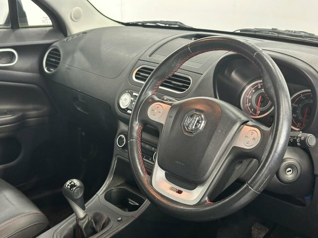 MG MG3 1.5 Vti-tech Exclusive Hatchback White #15