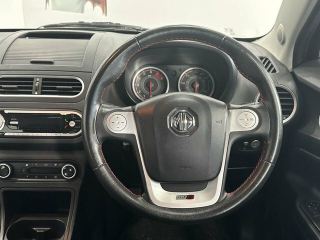 MG MG3 1.5 Vti-tech Exclusive Hatchback White #18
