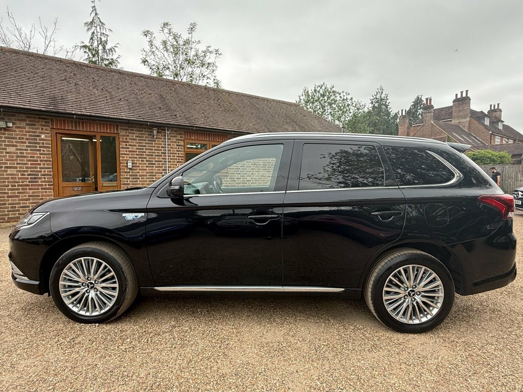 Mitsubishi Outlander 2.4L 4H Black #4