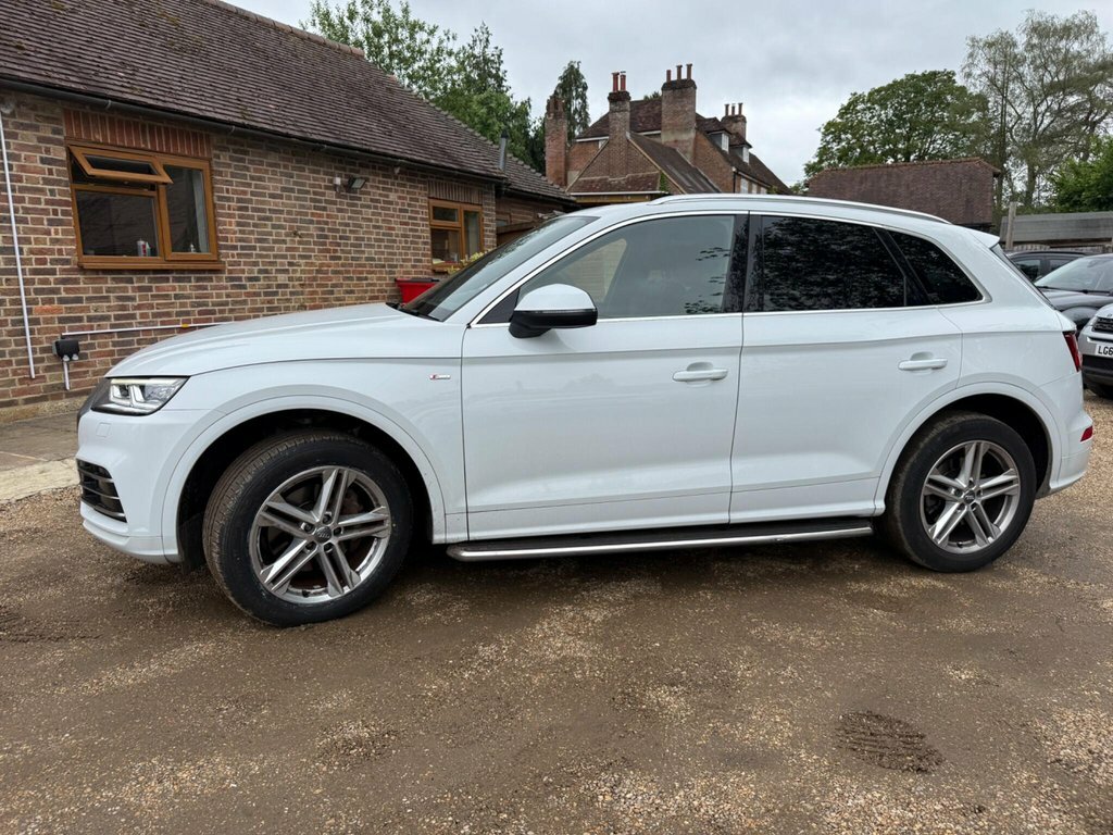 Audi Q5 2L S Line White #4