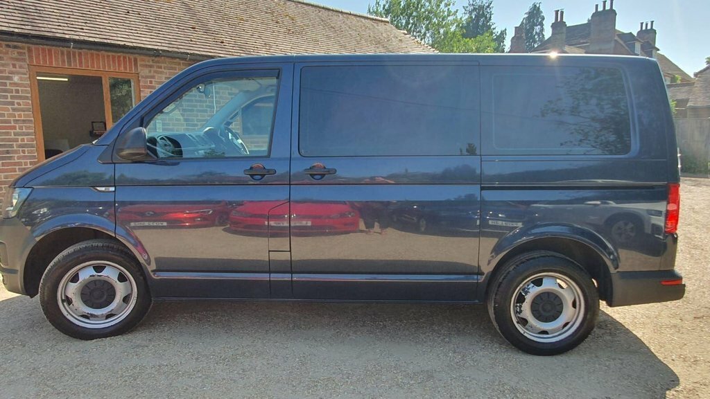 Volkswagen Transporter Shuttle 2L S Blue #4