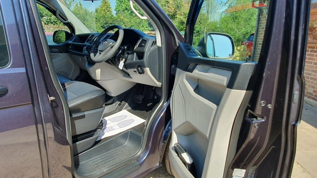 Volkswagen Transporter Shuttle 2.0 T32 Tdi Shuttle Se Bmt 148 Bhp Green #22