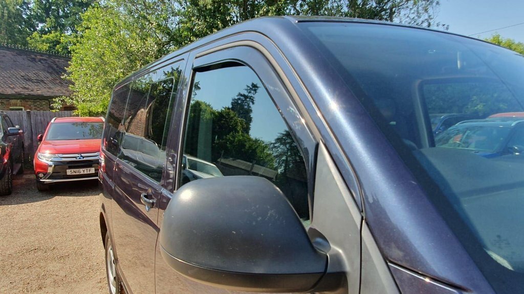 Volkswagen Transporter Shuttle 2.0 T32 Tdi Shuttle Se Bmt 148 Bhp Green #18
